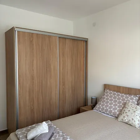 דירה Jasmina Apartman *