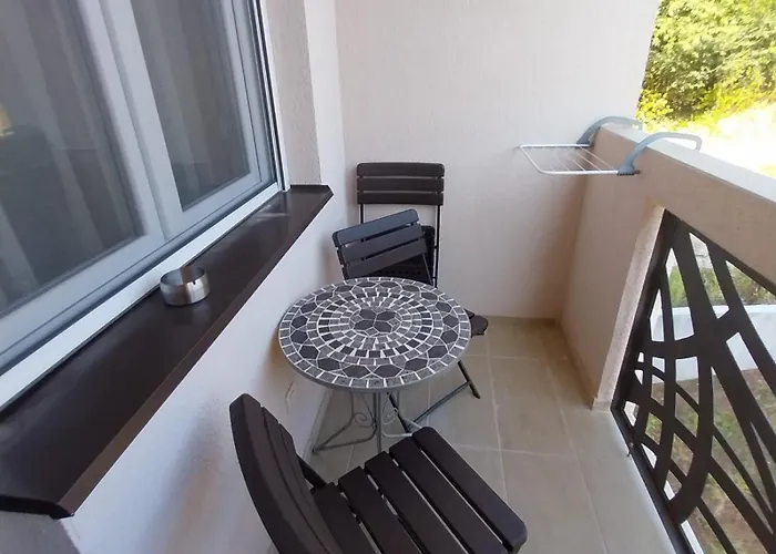 Jasmina Apartman דירה
