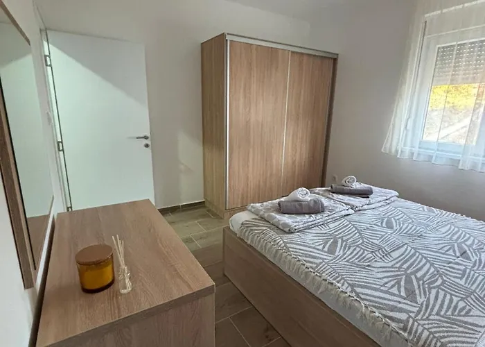 דירה Jasmina Apartman *